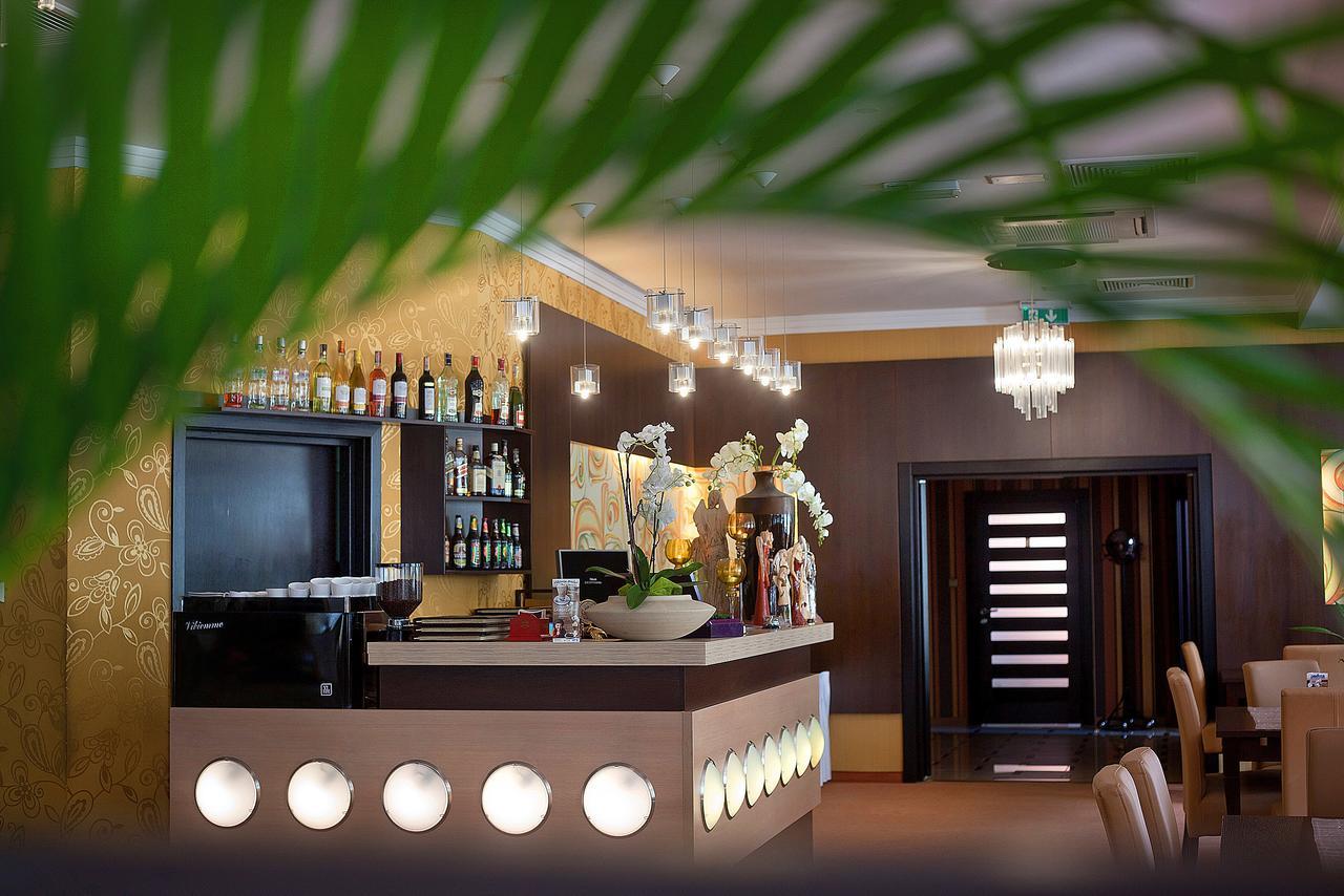 Hotel Restauracja Teczowa Luban Cameră foto