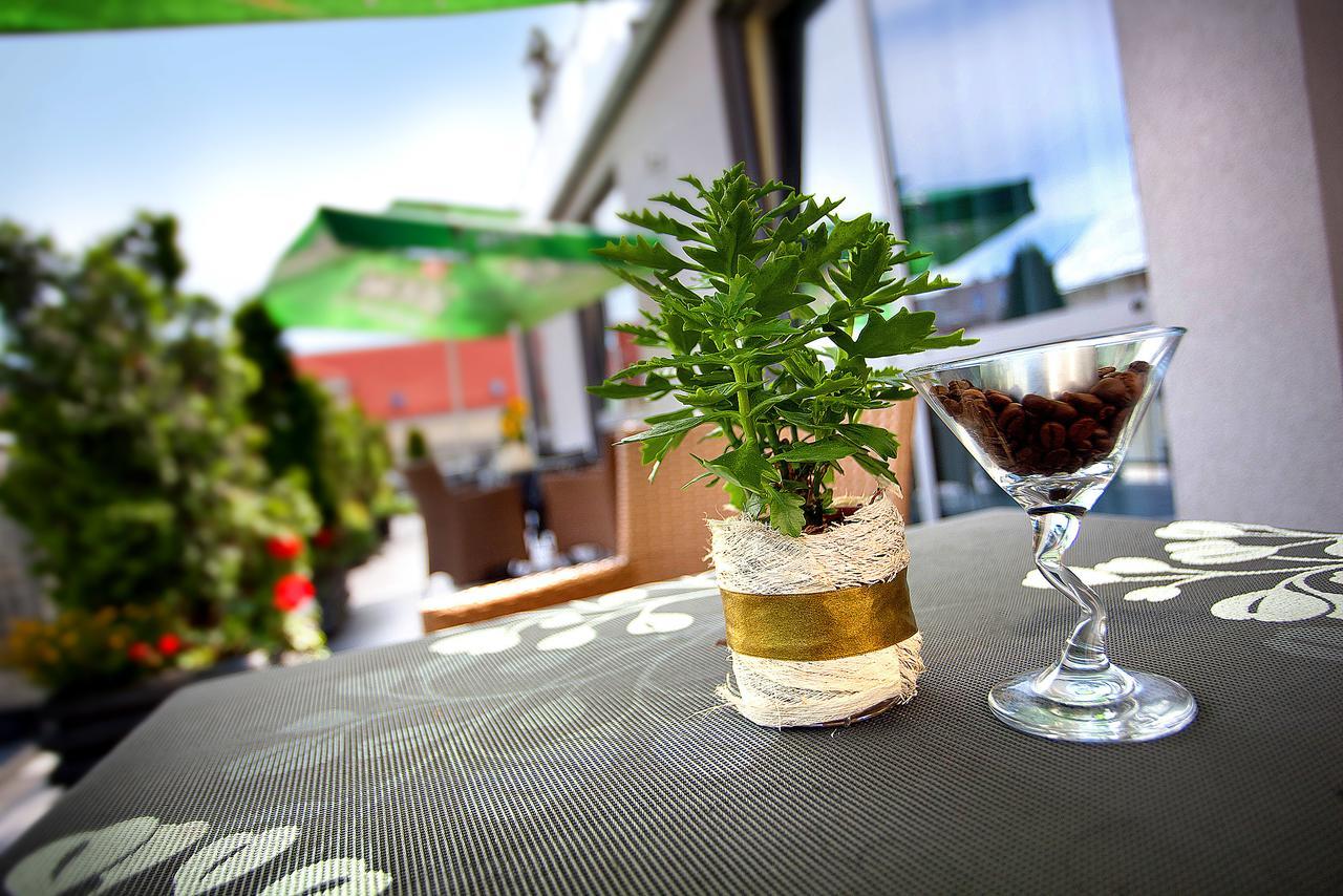 Hotel Restauracja Teczowa Luban Cameră foto
